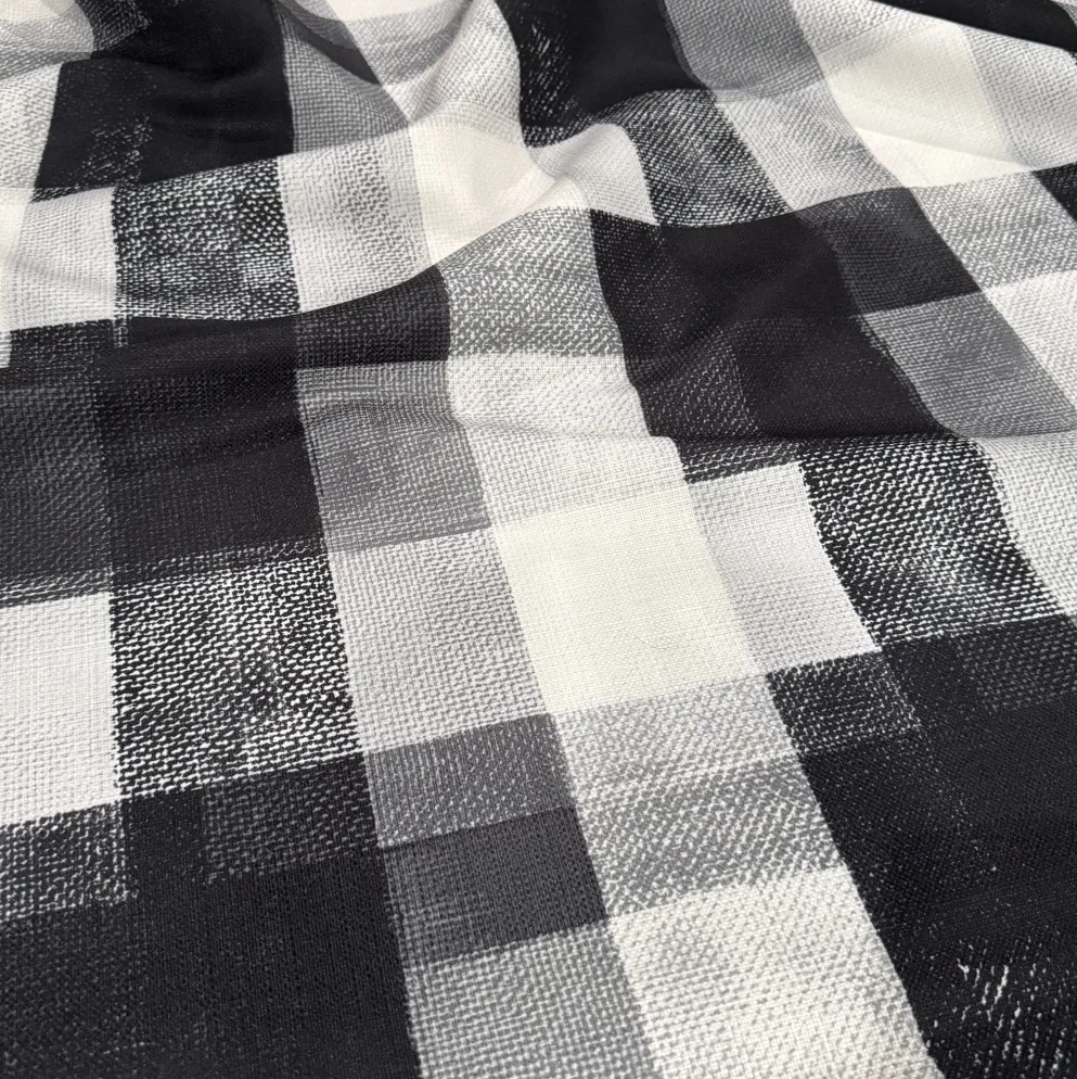 Abstract Plaid (Slub Print) Table Runner in Black