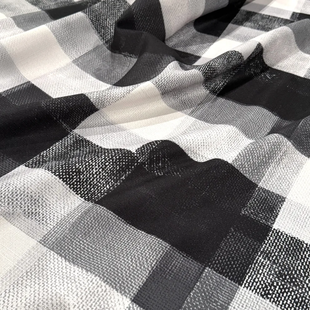 Abstract Plaid (Slub Print) Table Runner in Black