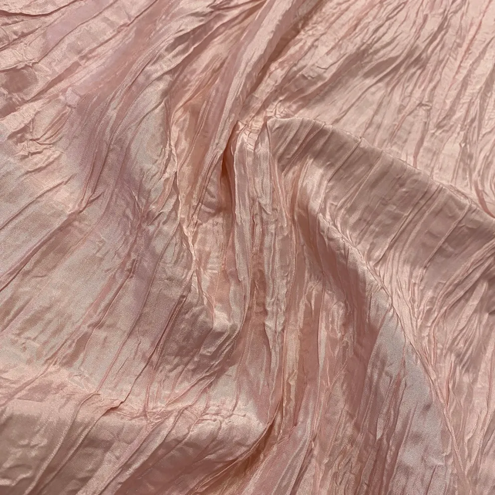 Accordion Taffeta Table Runner in Pink Petal