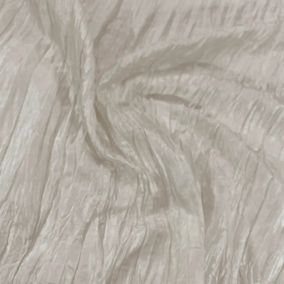 Accordion Taffeta Table Runner in Cream