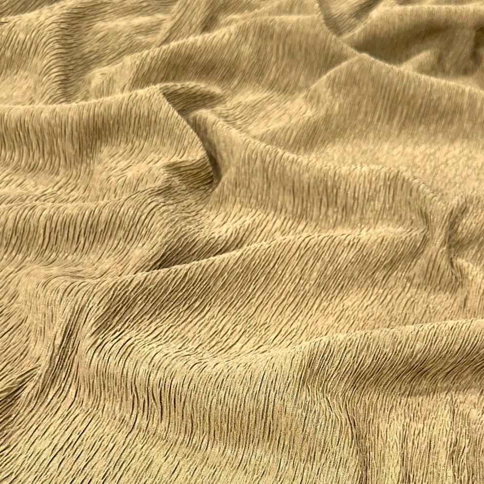 Bella Crepe Table Napkin in Lt Gold