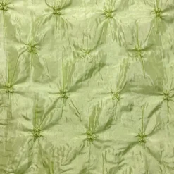 Belly Button (Pinwheel) Table Linen in Lt Sage