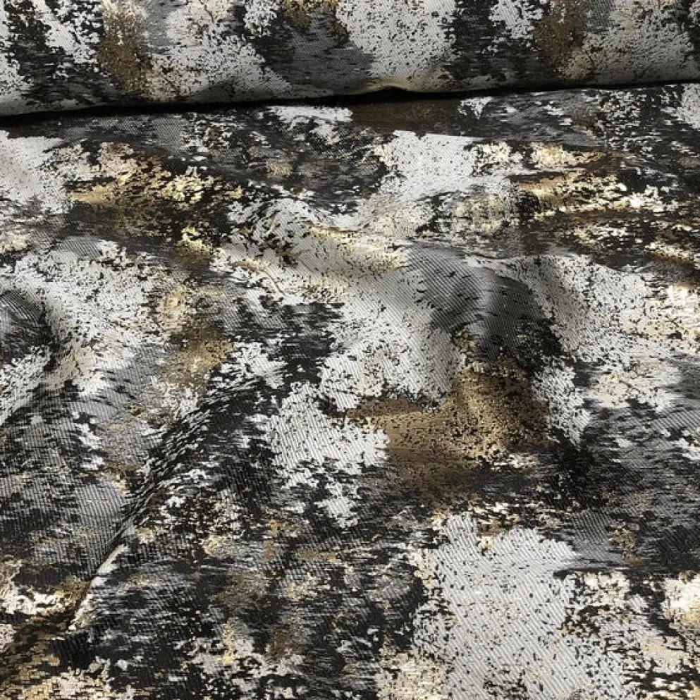Cascade Jacquard Table Linen in Black and Gold