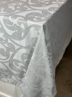 Classic Jacquard Table Linen in White