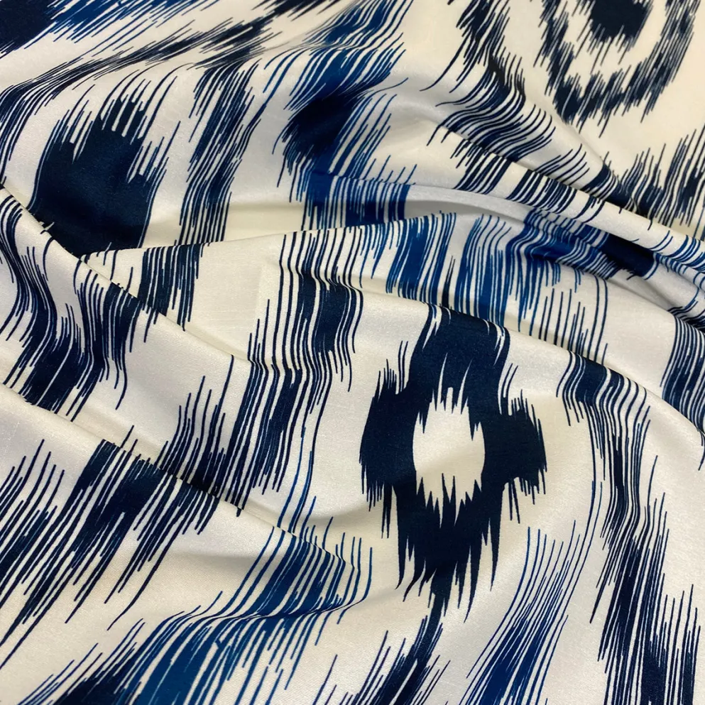 Cosmo Print (Dupioni) Table Linen in Navy