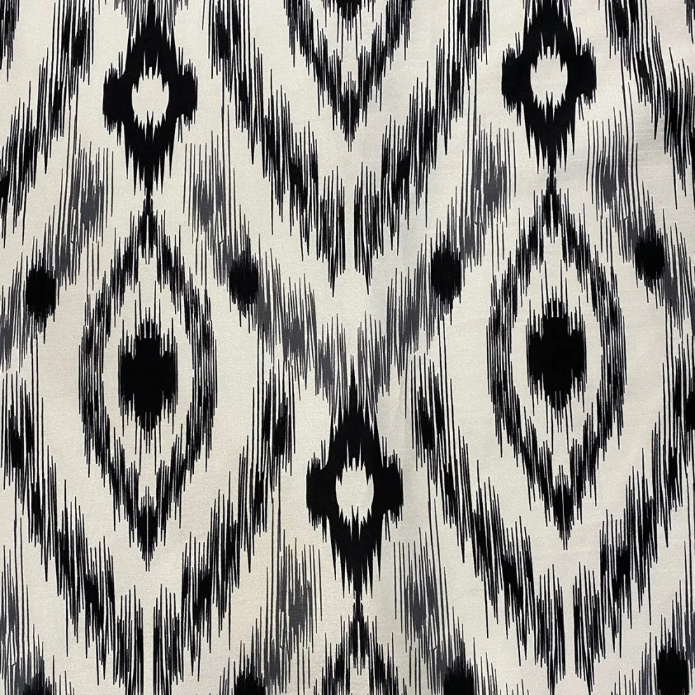 Cosmo Print (Dupioni) Table Linen in Black