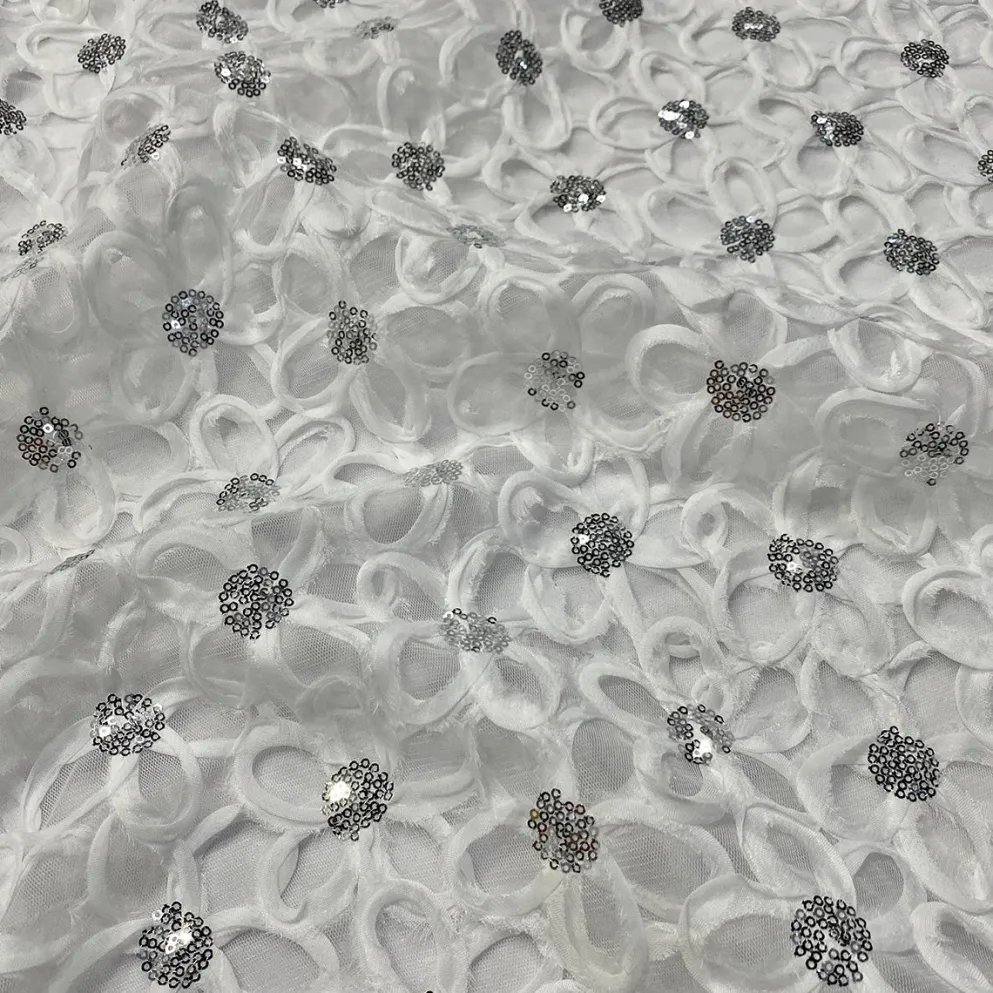 Daisy Sequins Table Linen in White