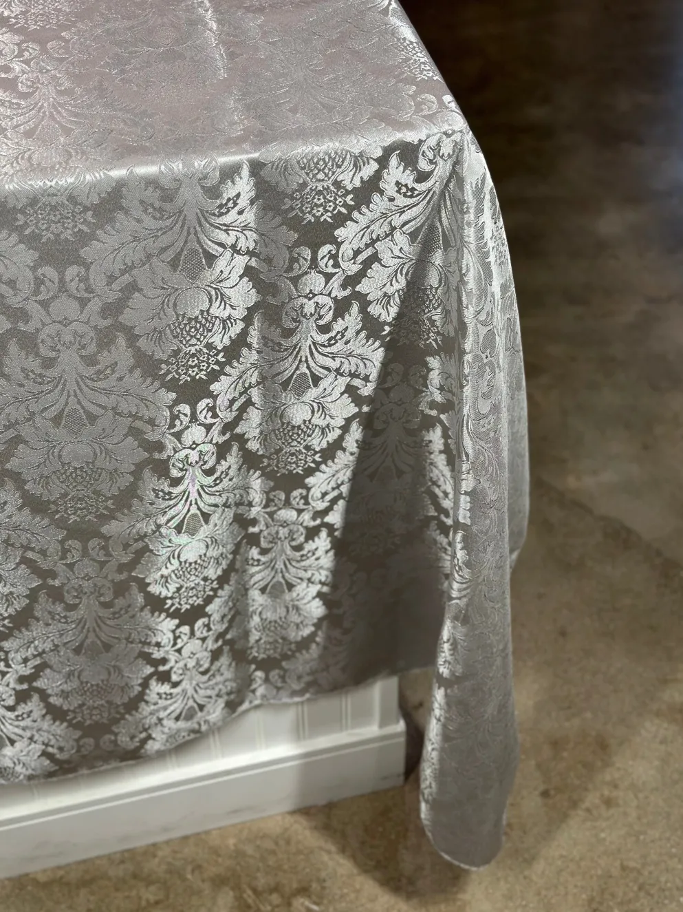 Damask Poly Table Linen in Silver 1310