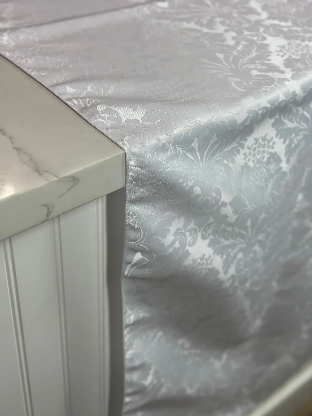 Damask Poly Table Linen in White