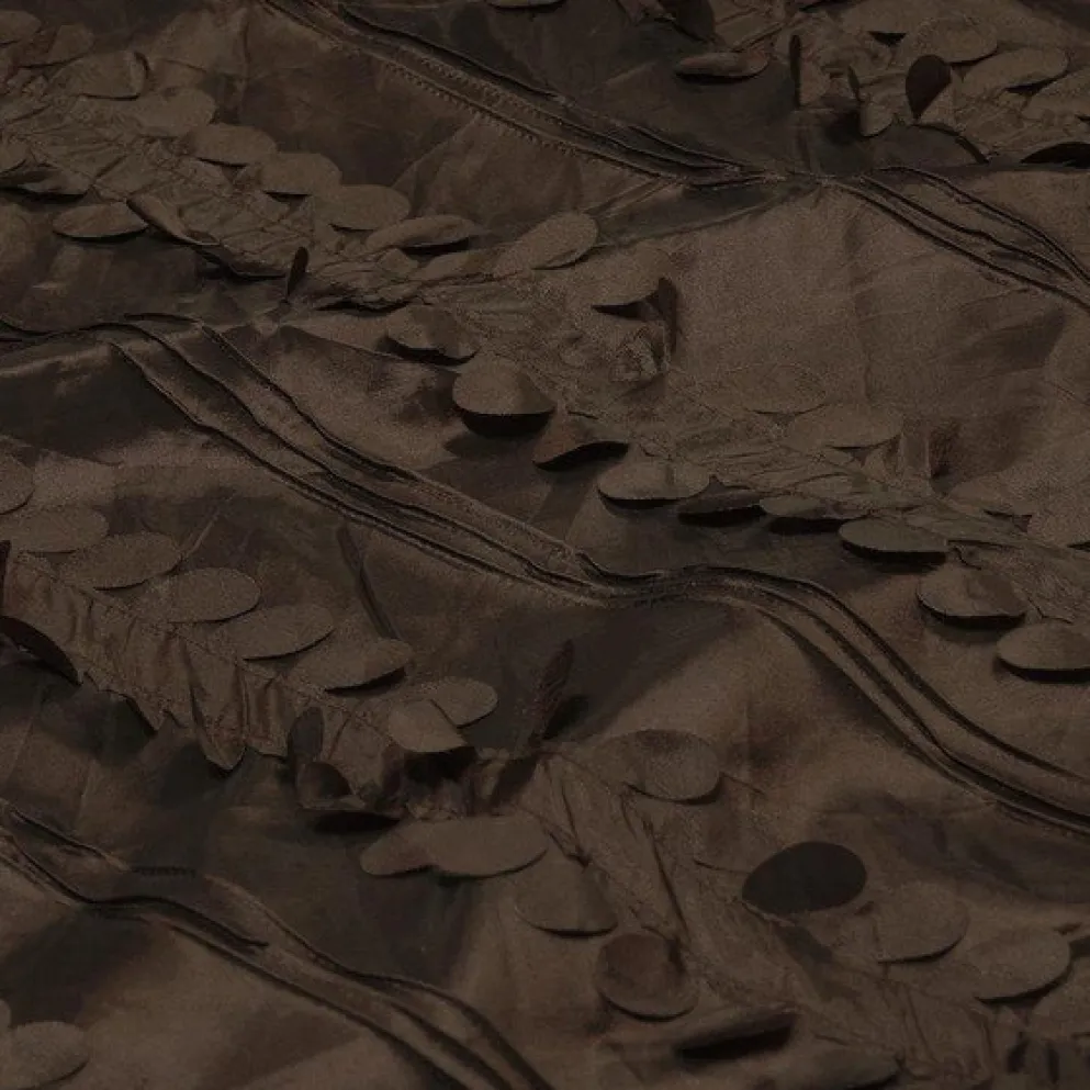 Diagonal Taffeta Table Linen in Brown
