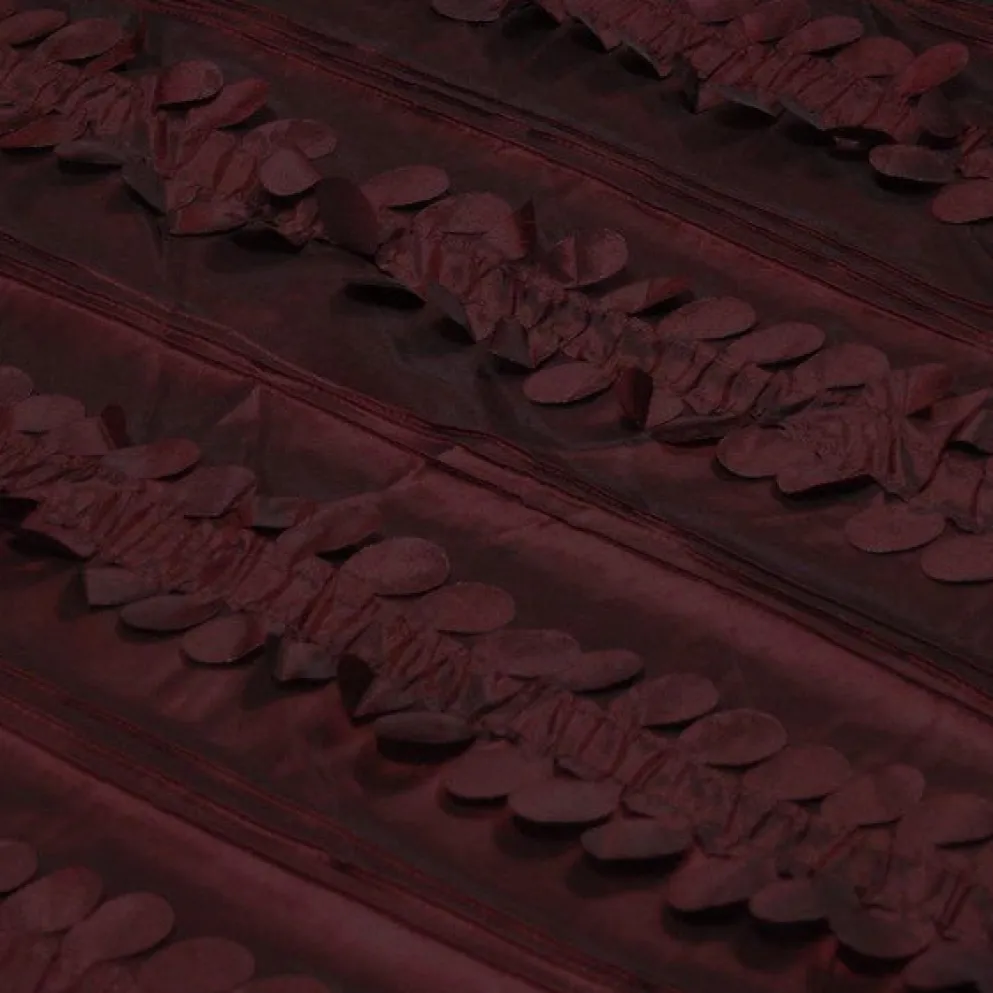 Diagonal Taffeta Table Linen in Wine