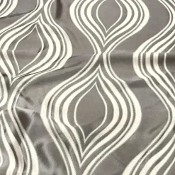 Eclipse Jacquard (Reversible) Table Linen in Silver