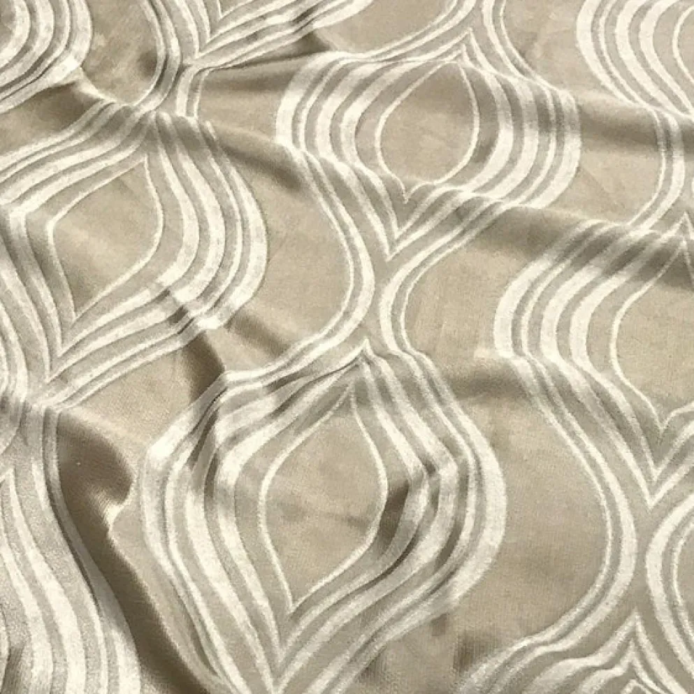 Eclipse Jacquard (Reversible) Table Linen in Taupe