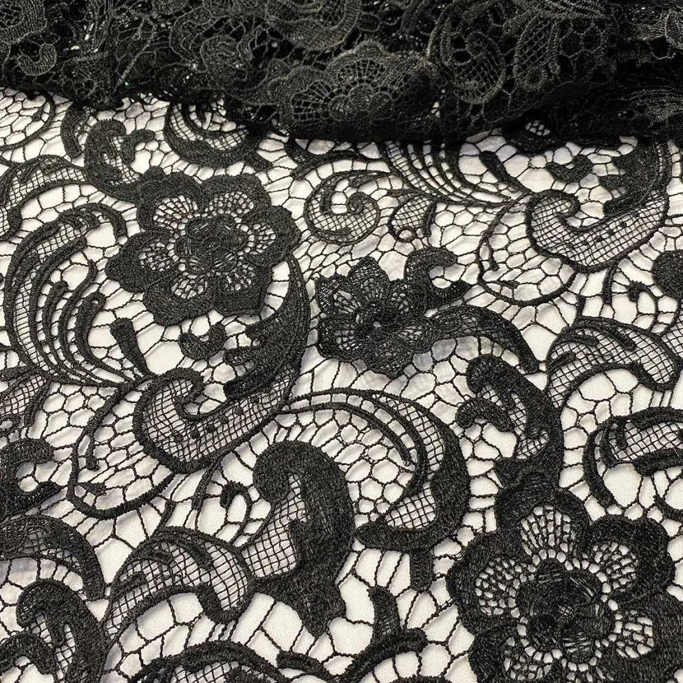 English Lace (w/ Poly Lining) Table Napkin in Black