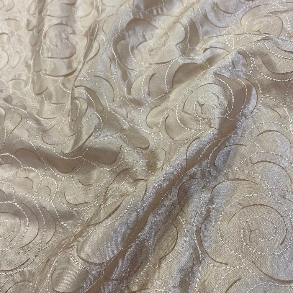 Flora Rose Table Linen in Champagne
