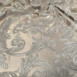 Florence Jacquard Table Linen in Silver