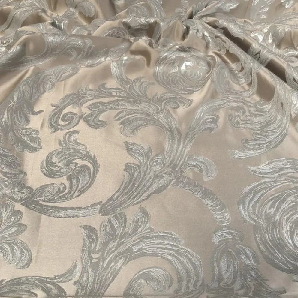 Florence Jacquard Table Linen in Silver and Grey