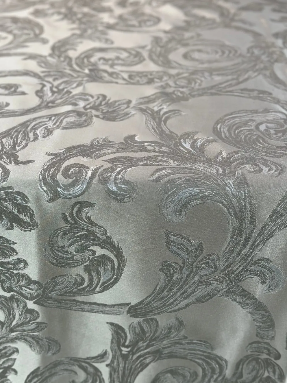 Florence Jacquard Table Linen in Silver and Grey