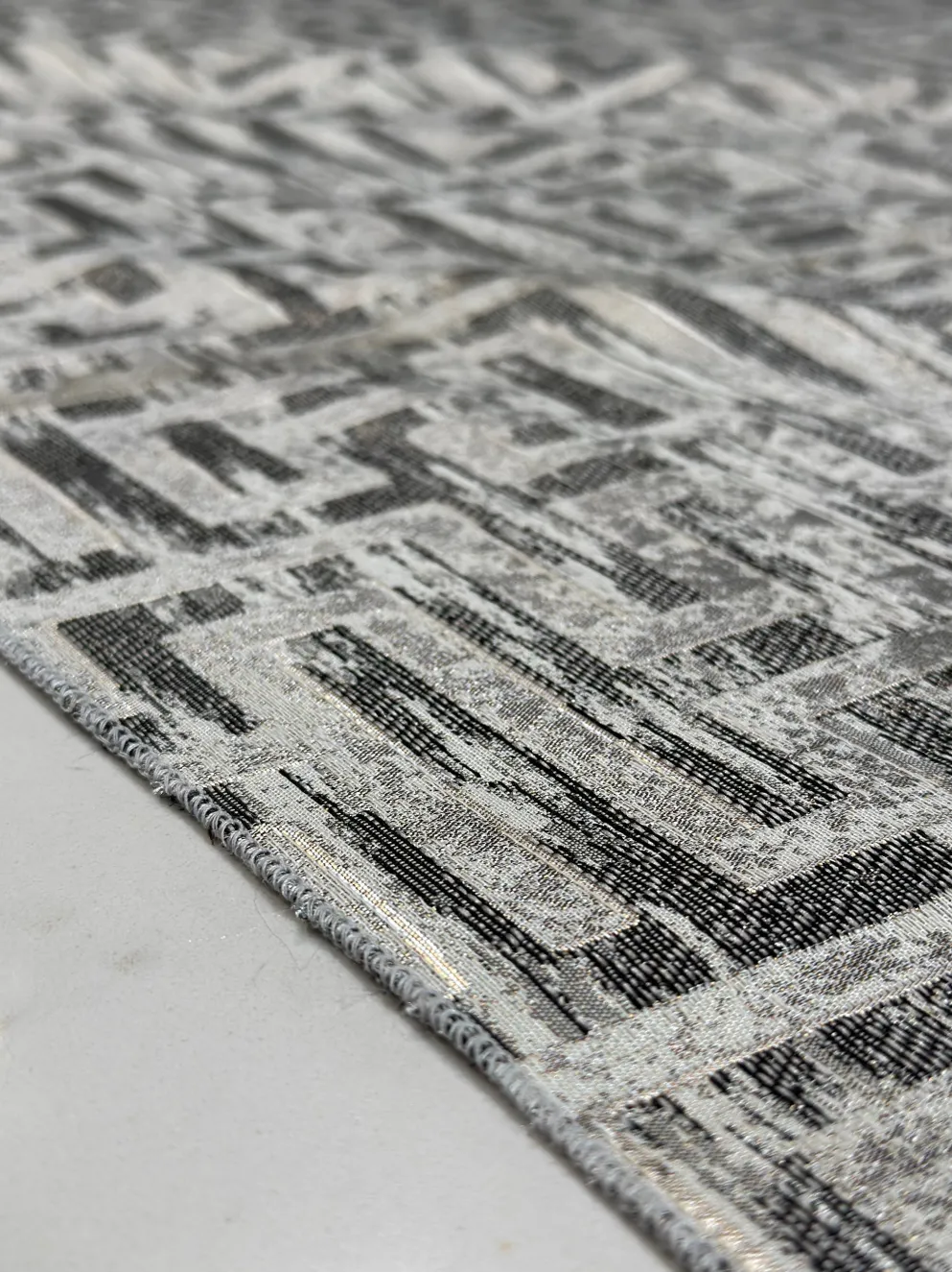 Gio Jacquard Table Linen in Grey