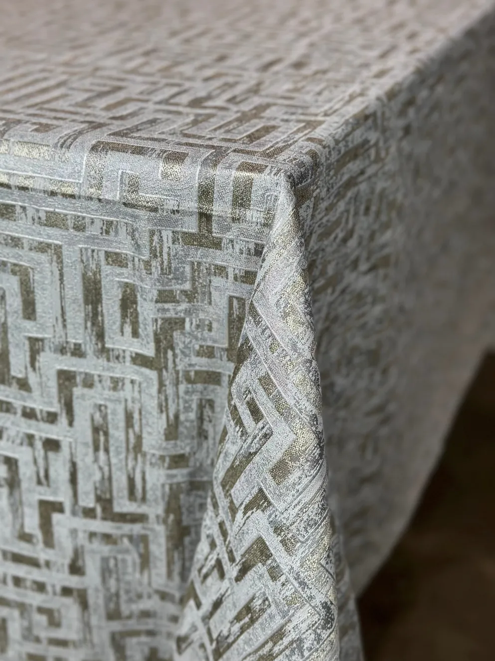 Gio Jacquard Table Linen in Ivory