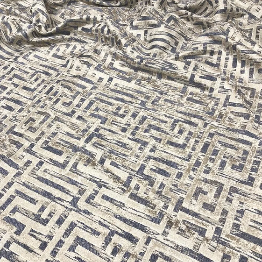 Gio Jacquard Table Runner in Blue