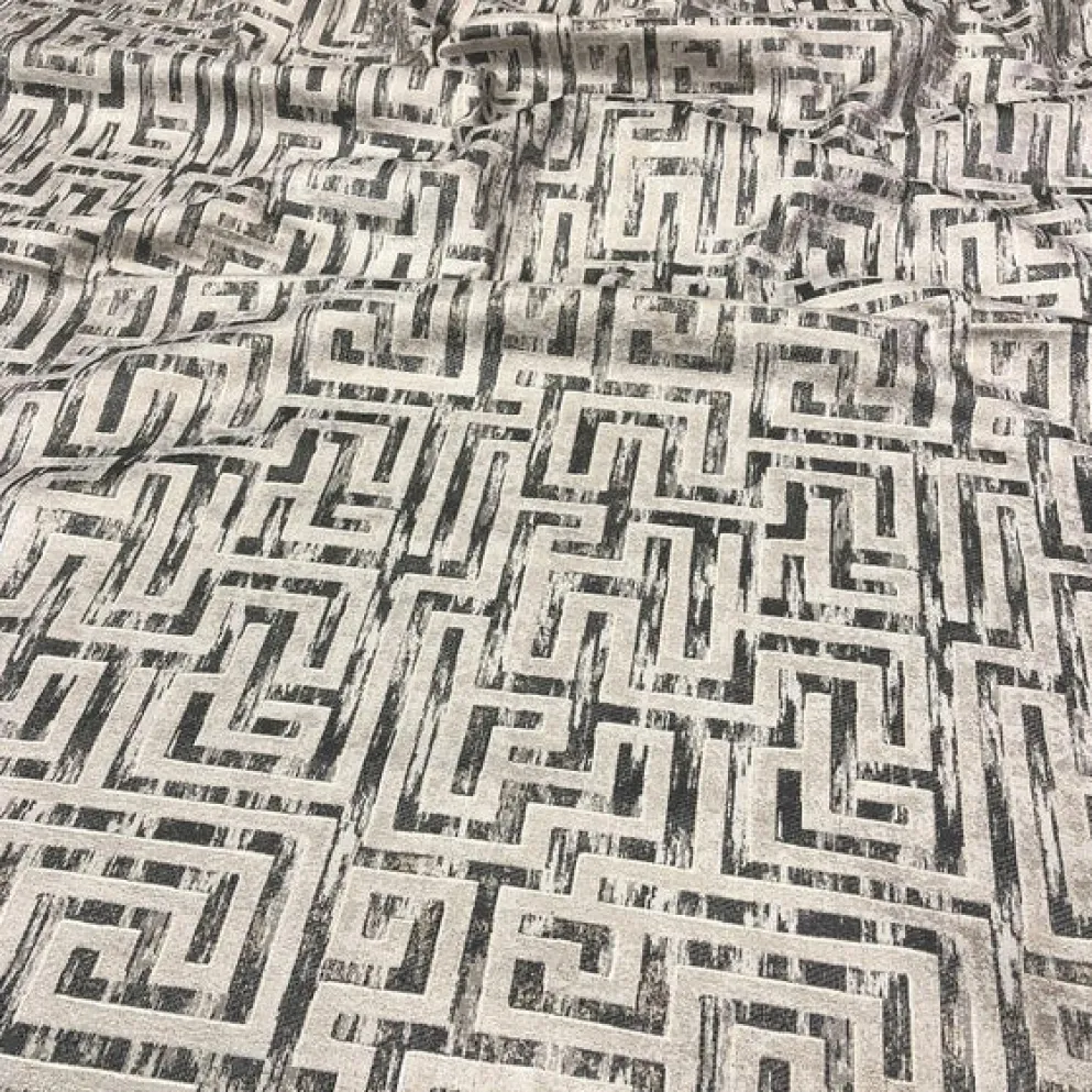 Gio Jacquard Table Runner in Taupe