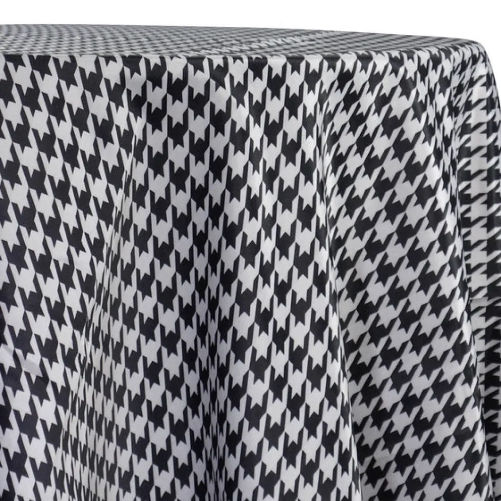 Lamour Prints Table Linen in Houndstooth