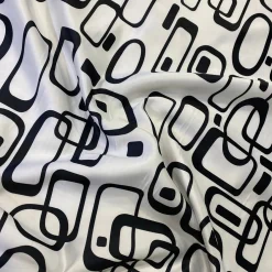 Lamour Prints Table Runner in Retro