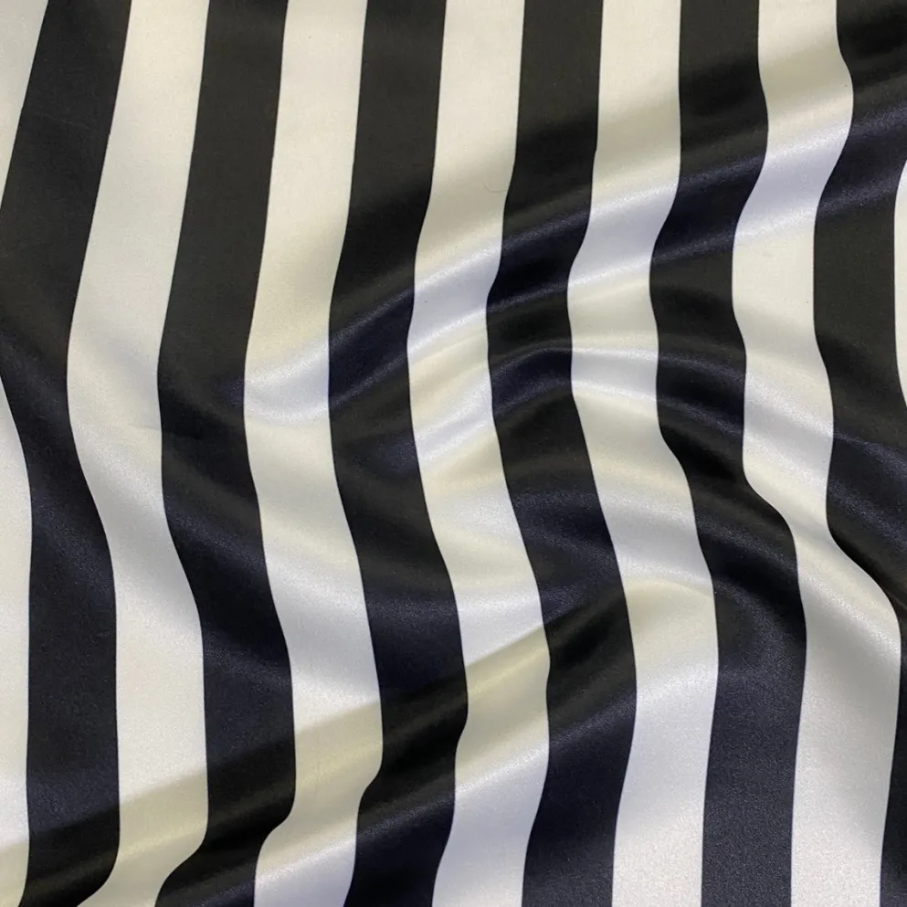 Lamour 1" & 4" Stripe Table Napkin in 1" Stripe