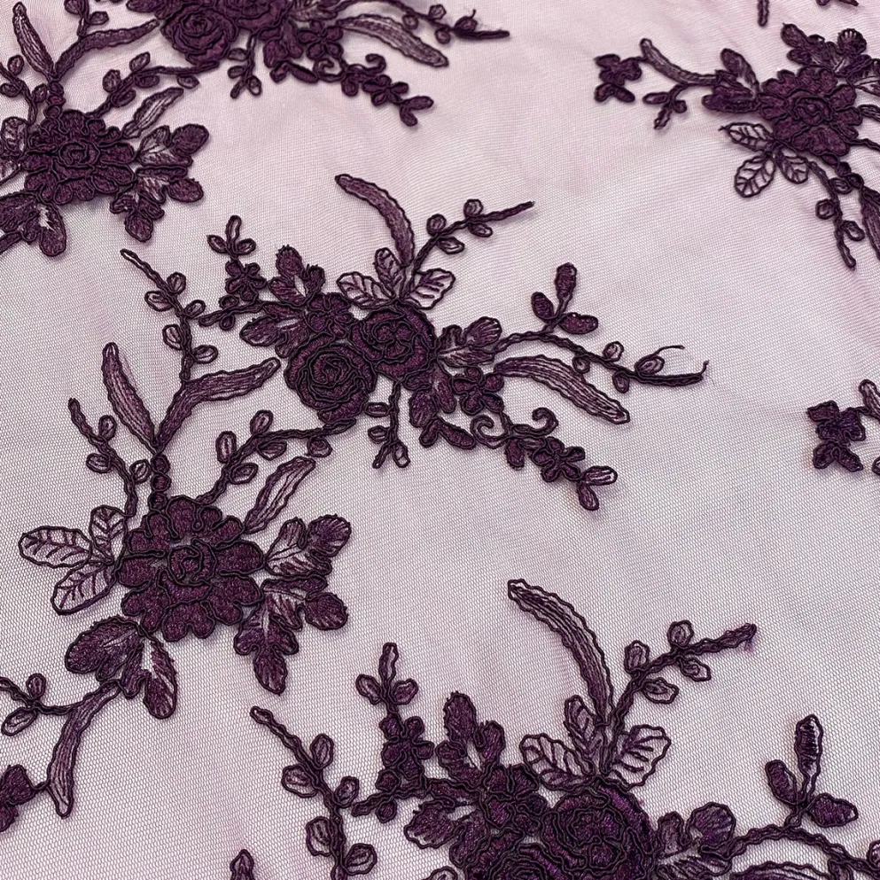 Laylani Lace Table Runner in Raisin