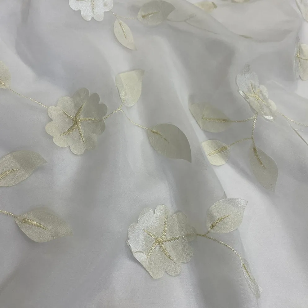 Lily Petal Table Runner in Ivory