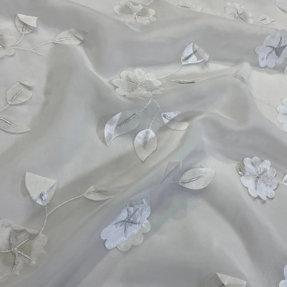 Lily Petal Table Runner in White