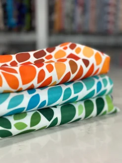 Locus Leaf (Poly Print) Table Linen in Green