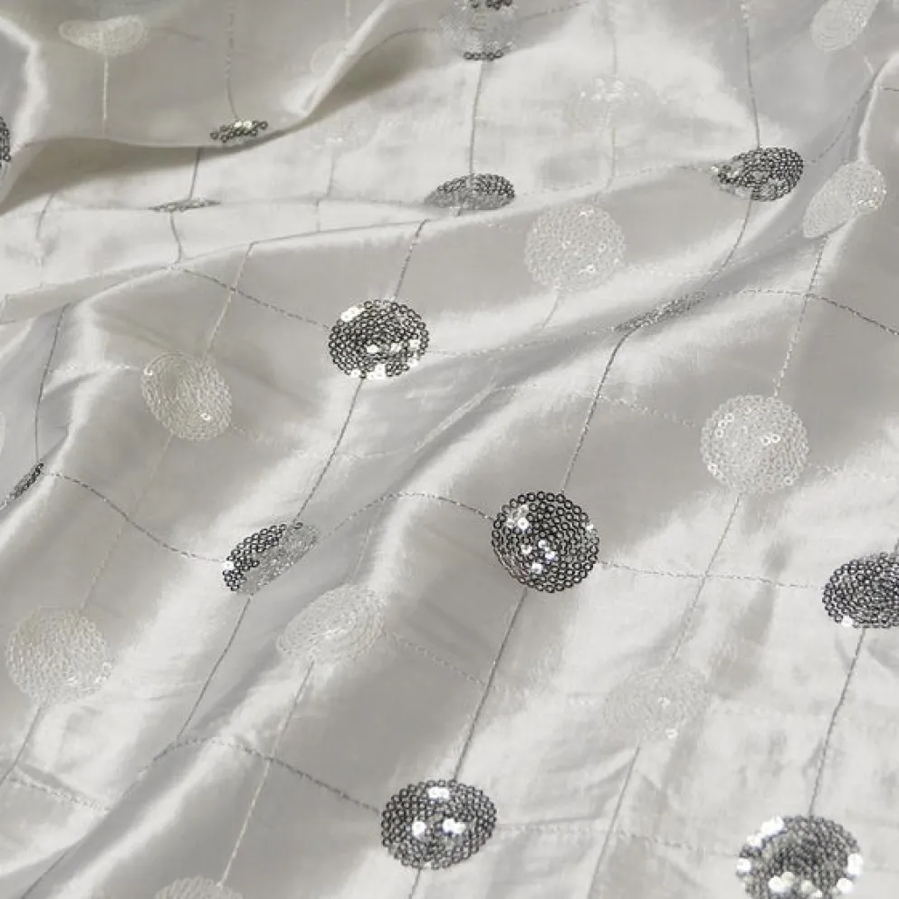 Luna Sequins Taffeta Table Linen in Silver on White