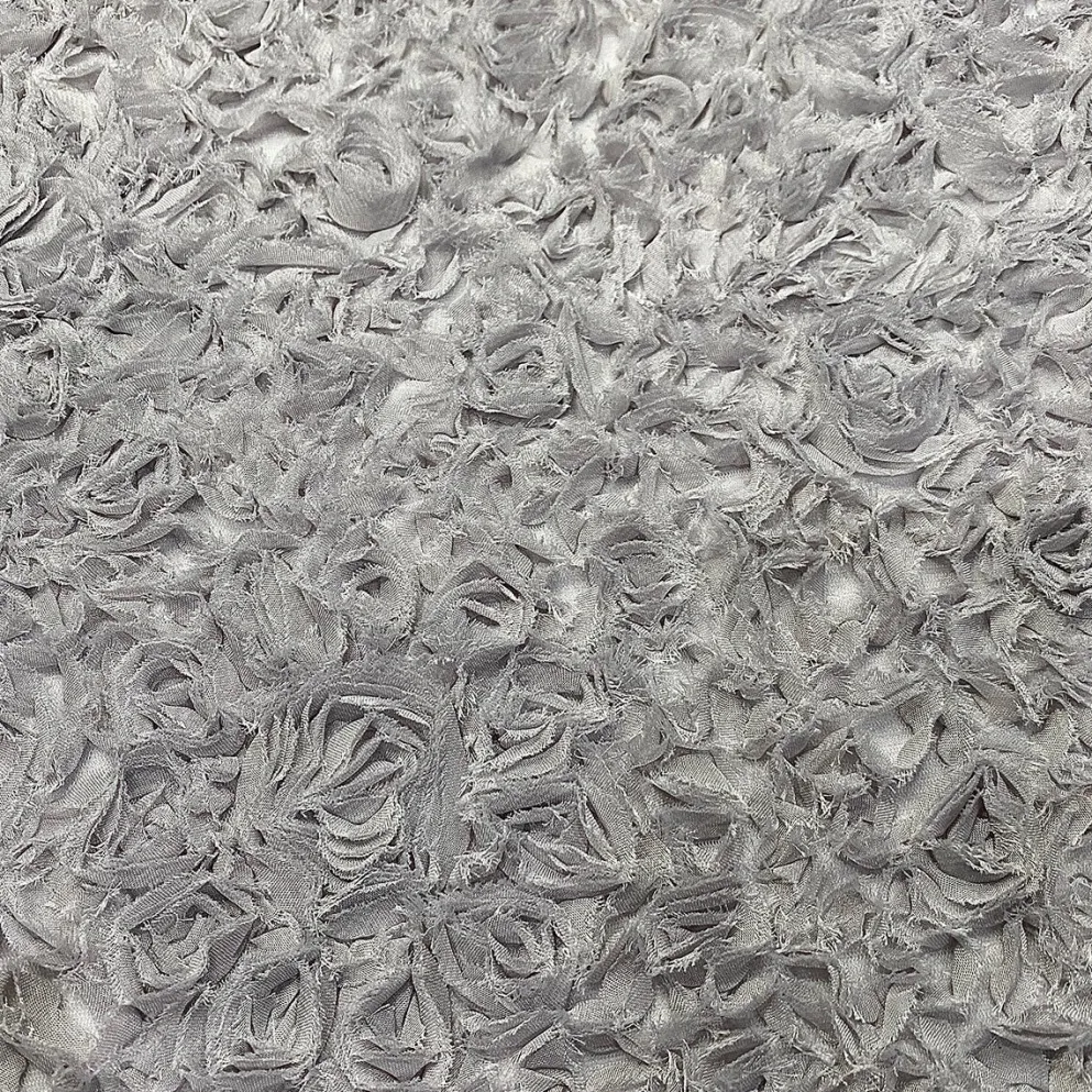 Lush Chiffon Table Linen in Silver