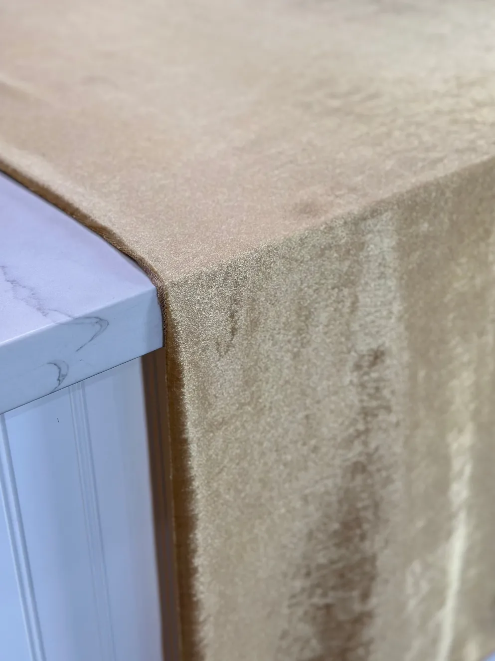Lush Velvet Table Linen in Gold