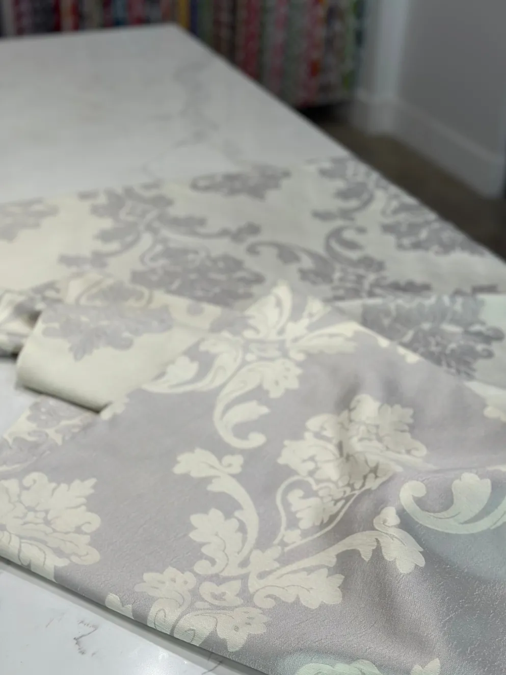 Madison Jacquard (Reversible) Table Linen in Champagne