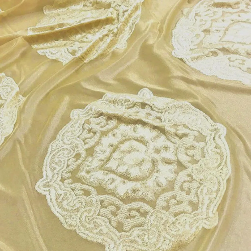 Medallion Jacquard Sheer Table Linen in Gold