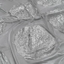 Medallion Jacquard Sheer Table Linen in Silver