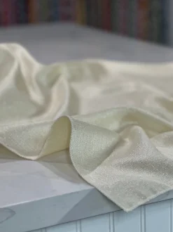 Metallic Burlap Table Linen in Ivory/Silver