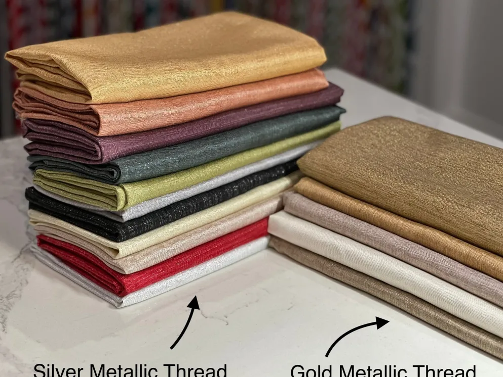 Metallic Burlap Table Linen in Champagne/Gold