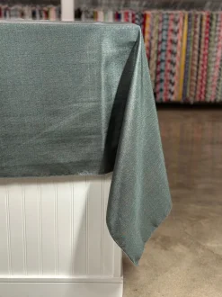Metallic Burlap Table Linen in Gray/Silver