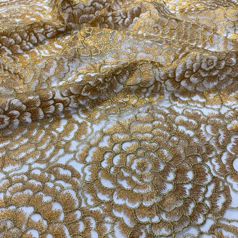 Metallic Rose Table Linen in Dk Gold