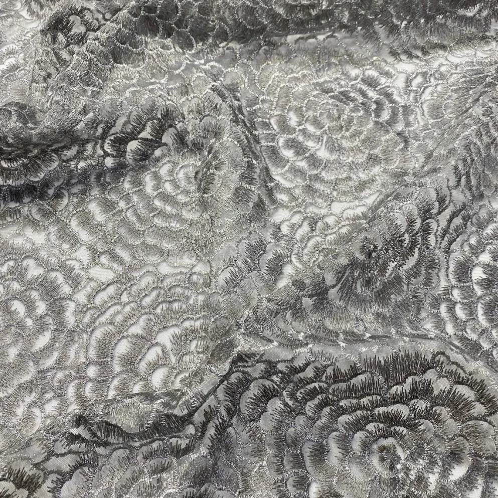 Metallic Rose Table Runner in Silver