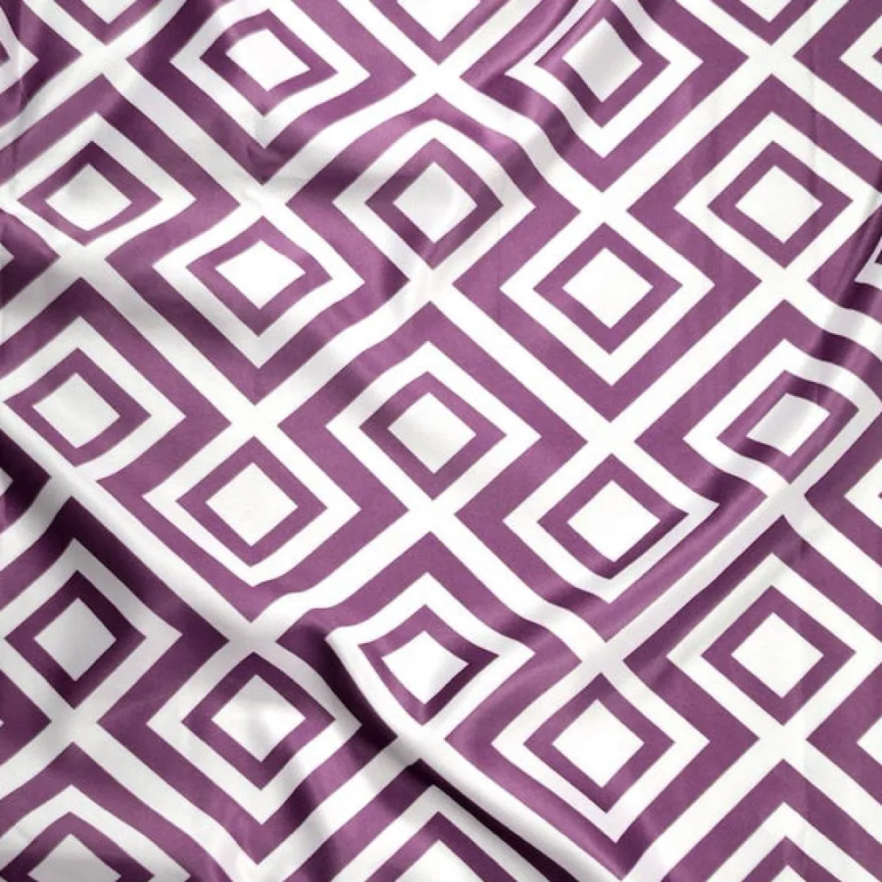 Paragon Print (Lamour) Table Linen in Plum