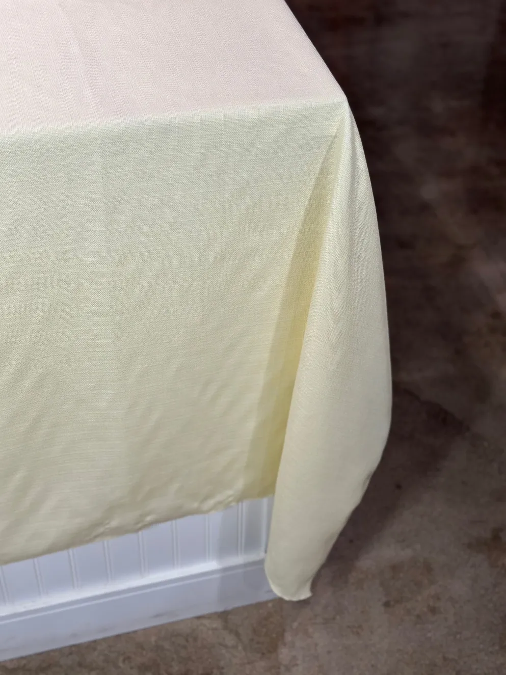 1pc - Rustic Linen Table Linen 132" Round - Ivory
