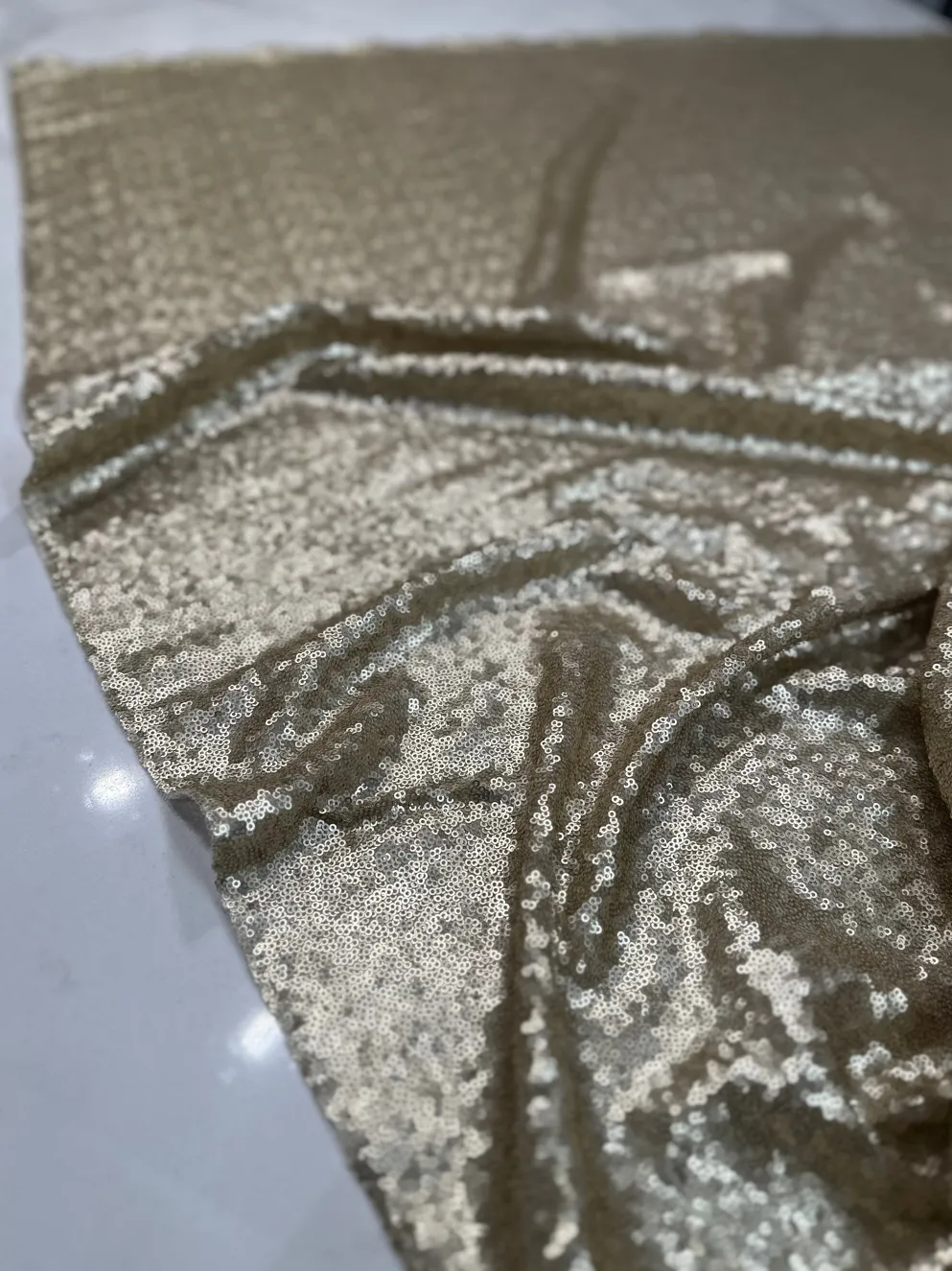 4pcs - Glitz Sequins Table Linen 90"x90" Square - Champagne