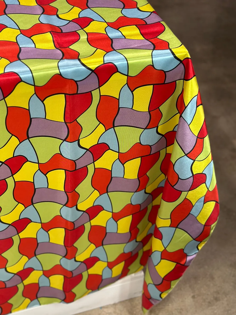 10pcs - Puzzle Piece Print Table Linen 132" Round