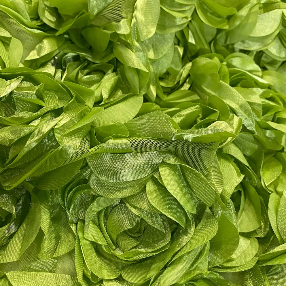 Peony Bouquet Table Runner in Lime