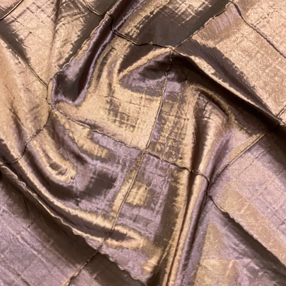 4" Pintuck Taffeta Table Linen in Brown 036